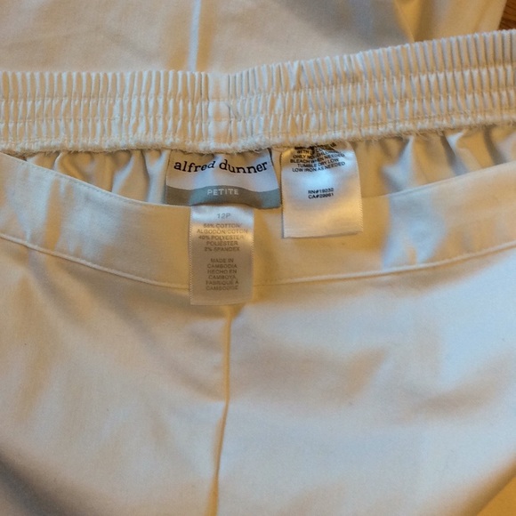 Alfred Dunner, Women’s, white, size 12P pants. - Picture 12 of 12